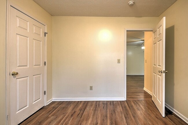 Building Photo - 303 Moorland Dr