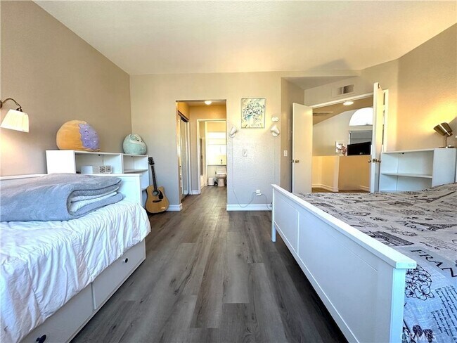 Building Photo - 21138 Jasmines Way