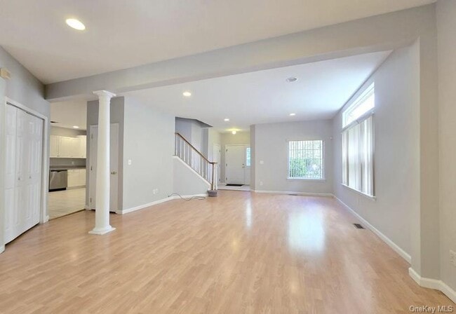 Building Photo - 19 Sunflower Ridge Rd