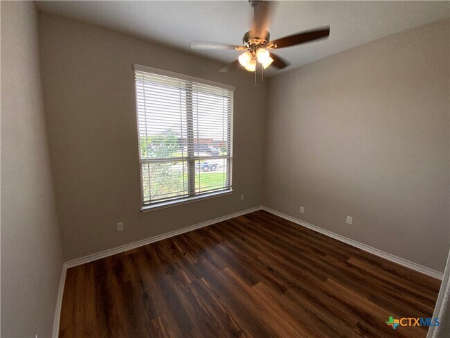 Building Photo - 6017 Worthing Dr