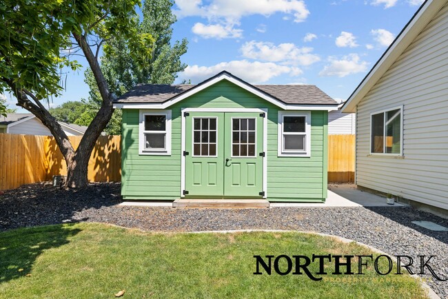 Building Photo - Quaint Nampa Home with RV/Boat Parking