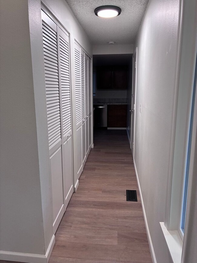 Building Photo - Your Newly Updated 3 Bed, 1 Bath Move-In Ready Home!