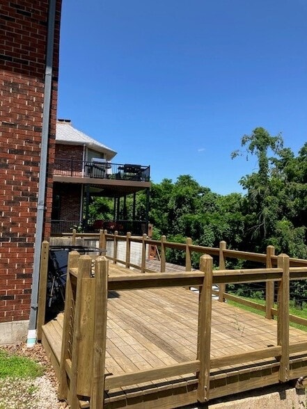 Building Photo - 708 Swifts Hwy