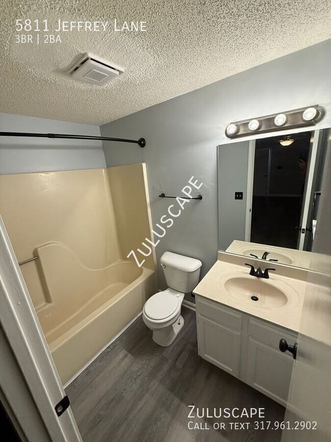 Building Photo - Half Off First Month! Beautiful 3 bed, 2 b...