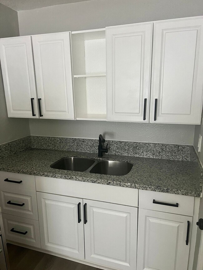 Kitchen - 1483 Hamlet Ave