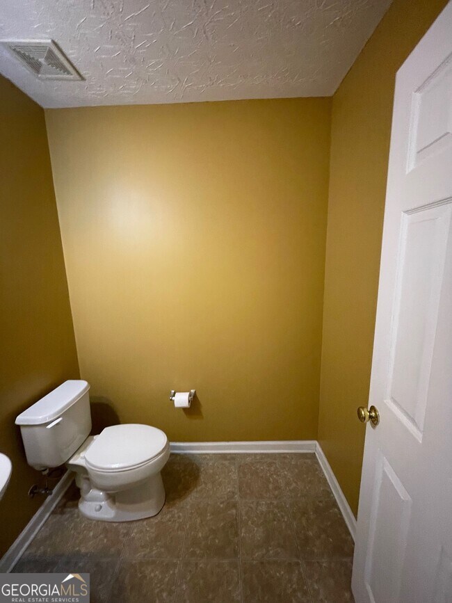 Building Photo - 363 Arrowhead Dr