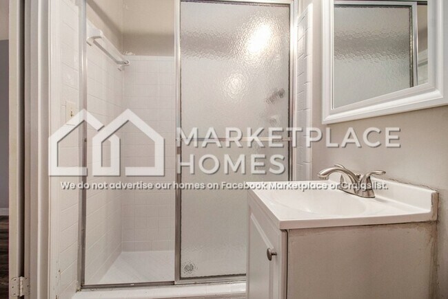 Building Photo - 3985 Cliftondale Pl