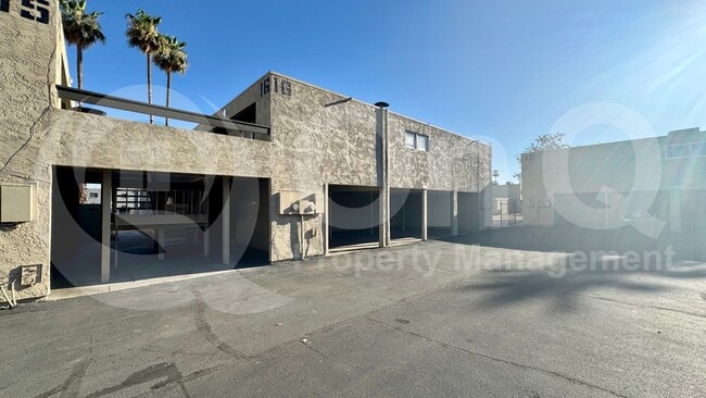 Building Photo - 2662 N 43rd Ave