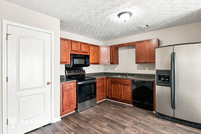Building Photo - 708 Georgetown Ln