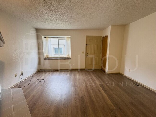 Building Photo - 2146 Baltimore Cir