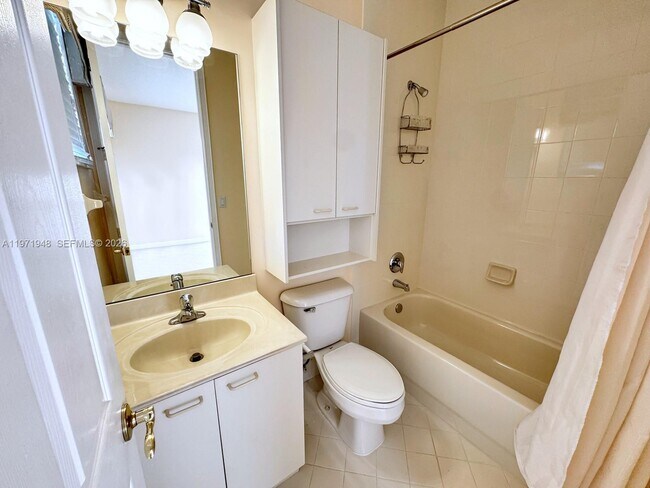 Building Photo - 5028 SW 170th Ave