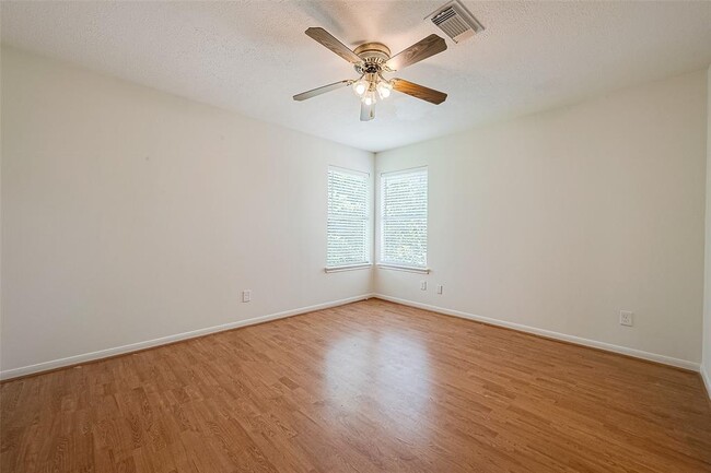 Building Photo - 11706 Meadowchase Dr