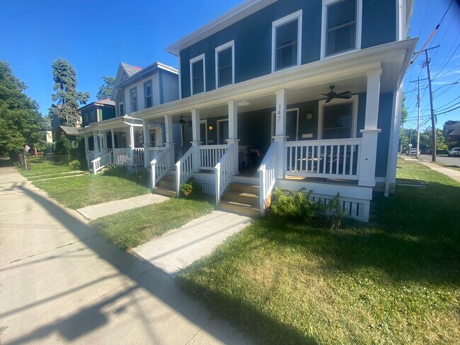Primary Photo - 147 W 2nd Ave