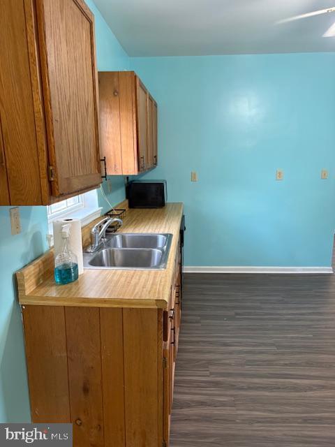 Building Photo - 308 N Main St