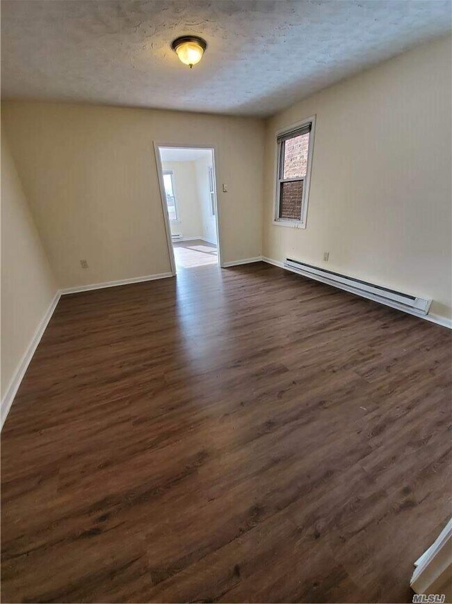 Building Photo - 99 Broadway