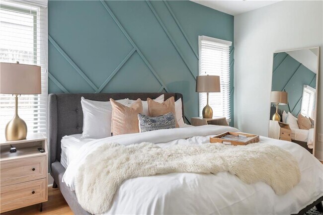 Building Photo - 1393 Glenwood Ave SE