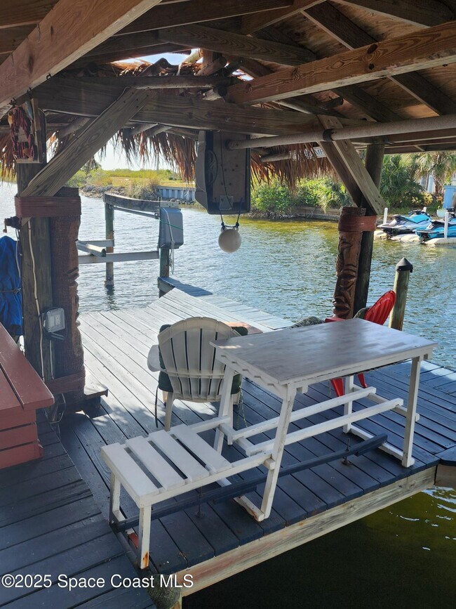 Building Photo - 1755 S Harbor Dr