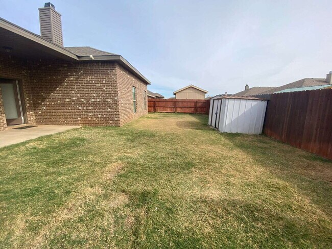 Building Photo - 4 bedroom, 2 bath in Quincy Park!