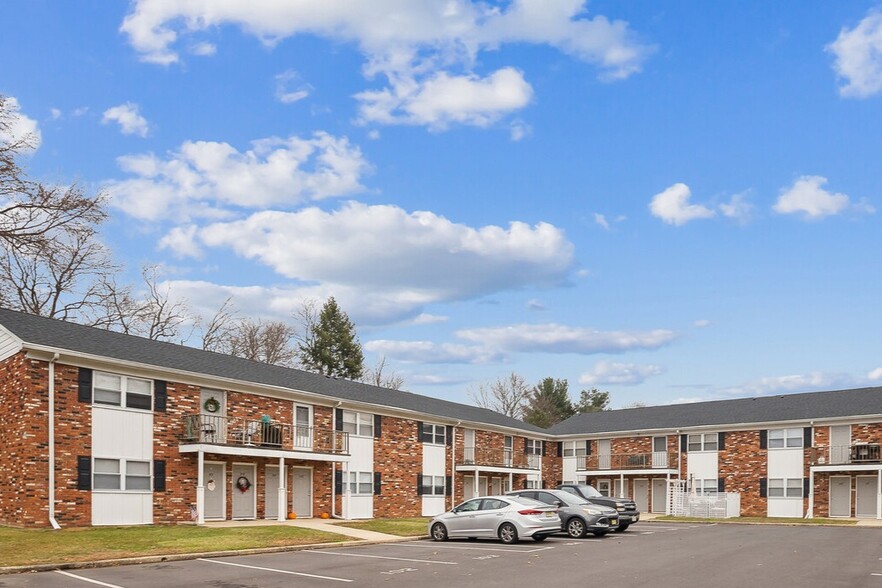 Primary Photo - Miry Run Apartments