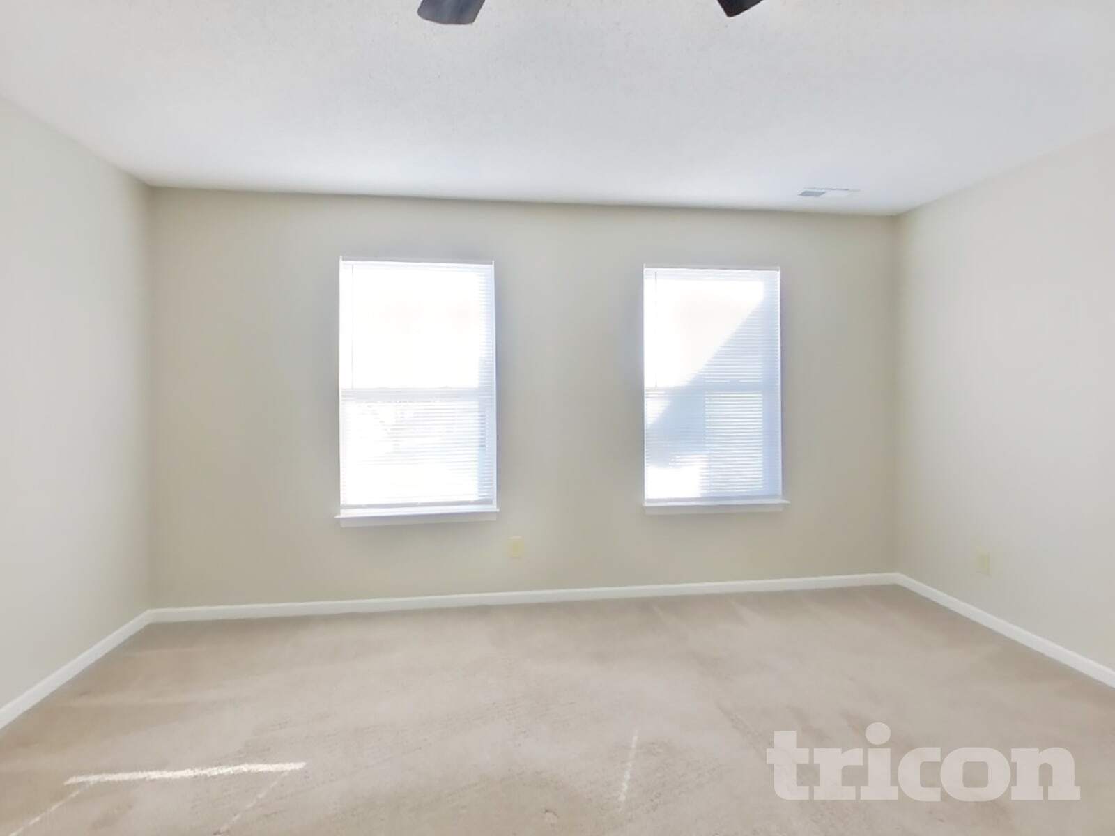 Building Photo - 13460 N Carwood Ct