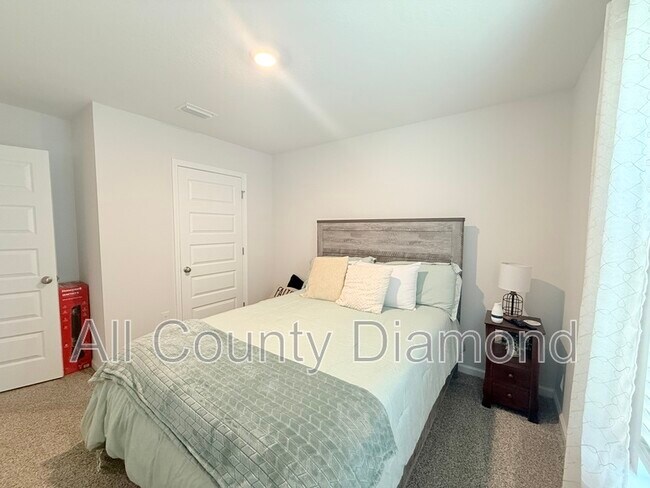 Building Photo - 5116 Sienna Dr
