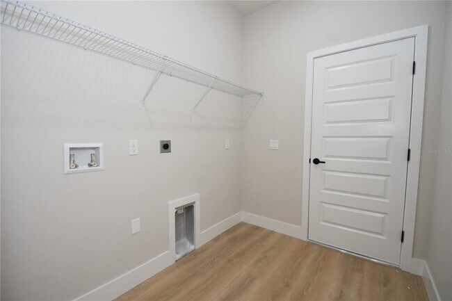 Building Photo - 18 Wood Amber Ln