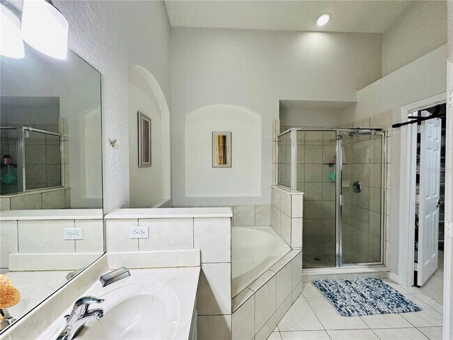 Building Photo - 8885 Palisades Beach Ave