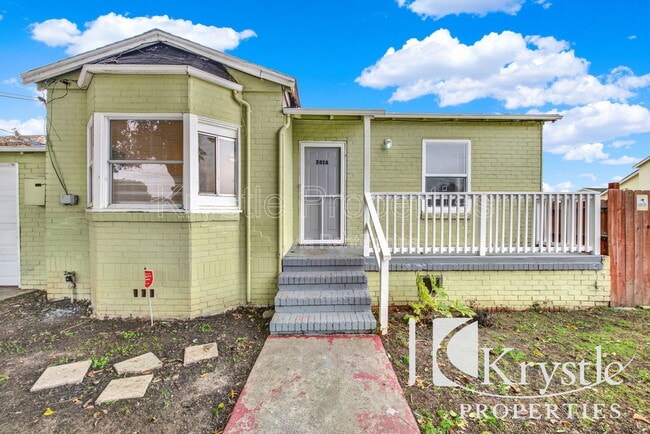 Building Photo - 241 Mayo Ave