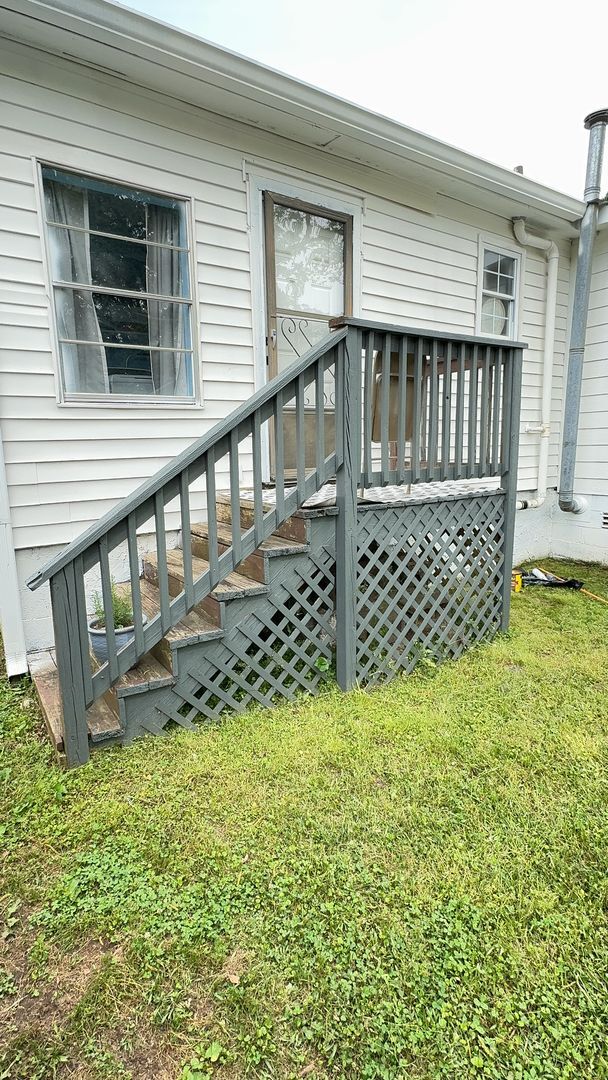 Building Photo - Updated 3bed/2bath House with Older Charm!