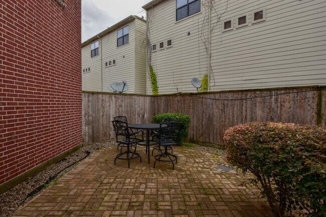 Building Photo - 9821 Sandra Ann Ct