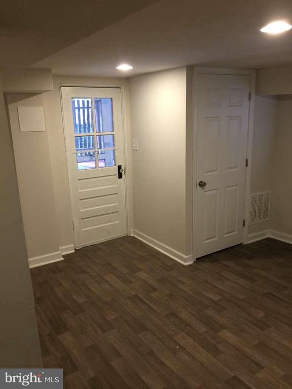 Building Photo - 1335 T St SE