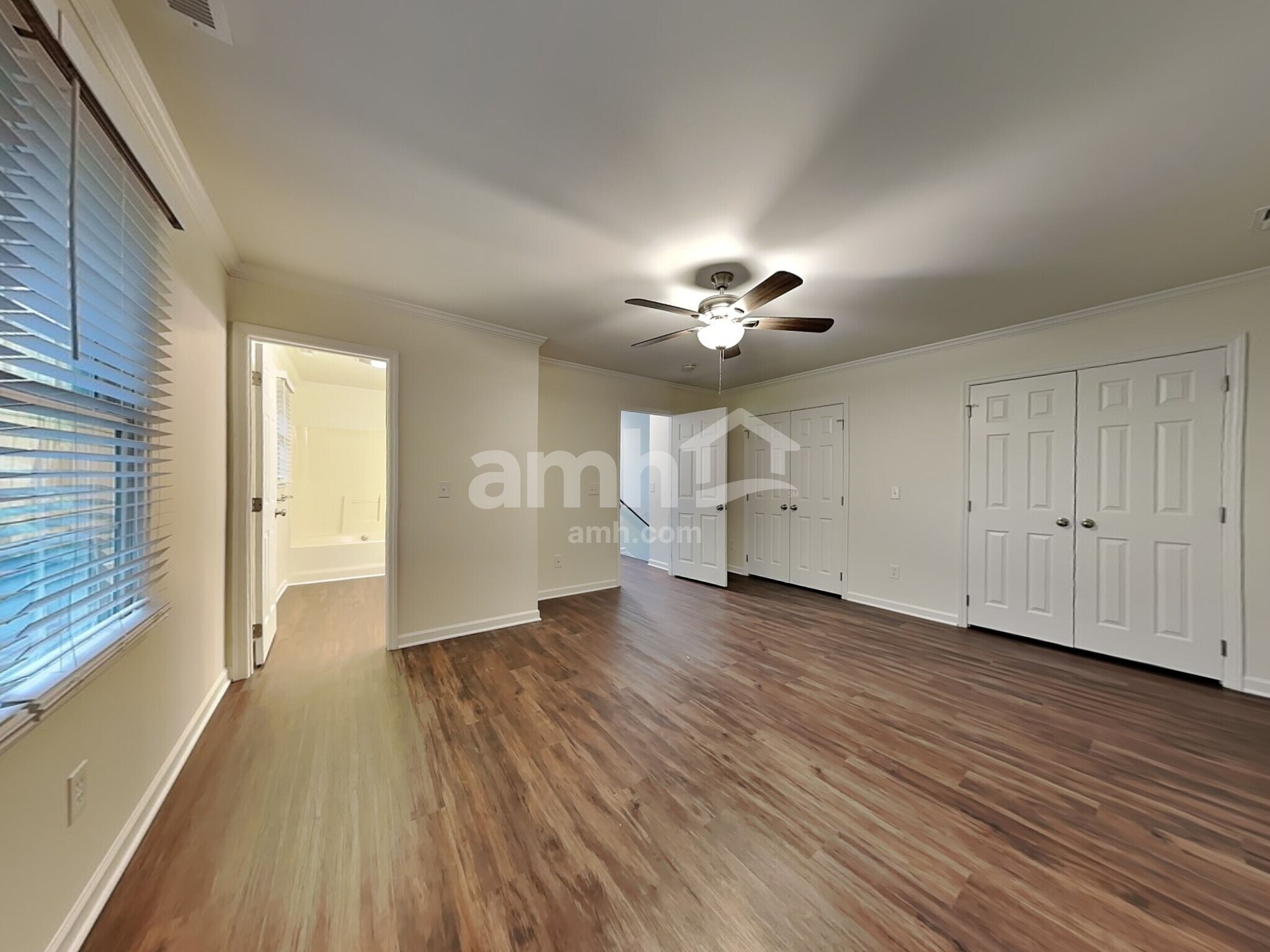 Building Photo - 614 Pebble Dr