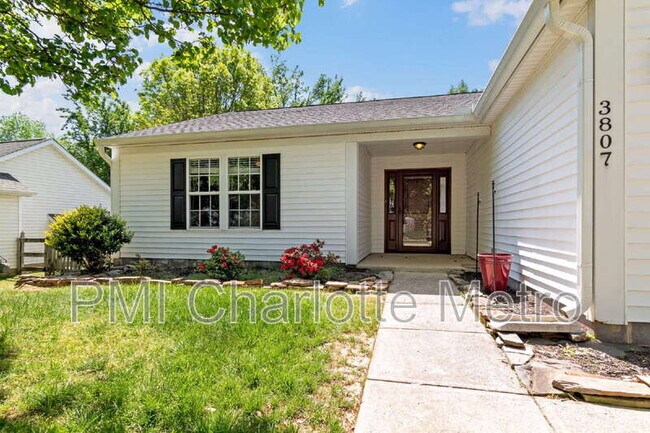 Building Photo - 3807 Crimson Wing Dr