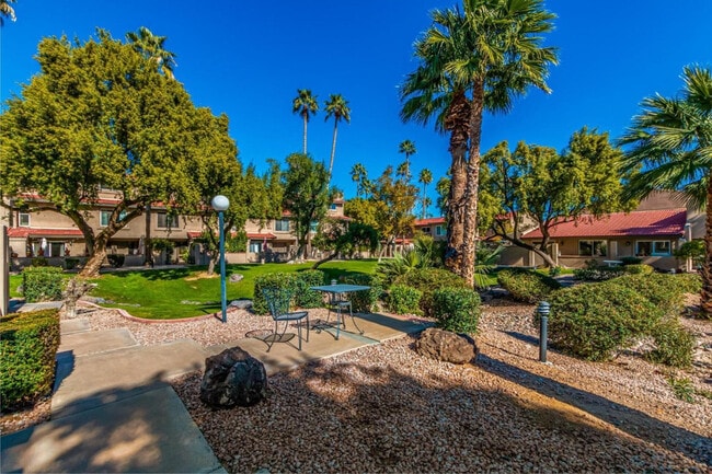 Building Photo - 7921 E San Miguel Ave