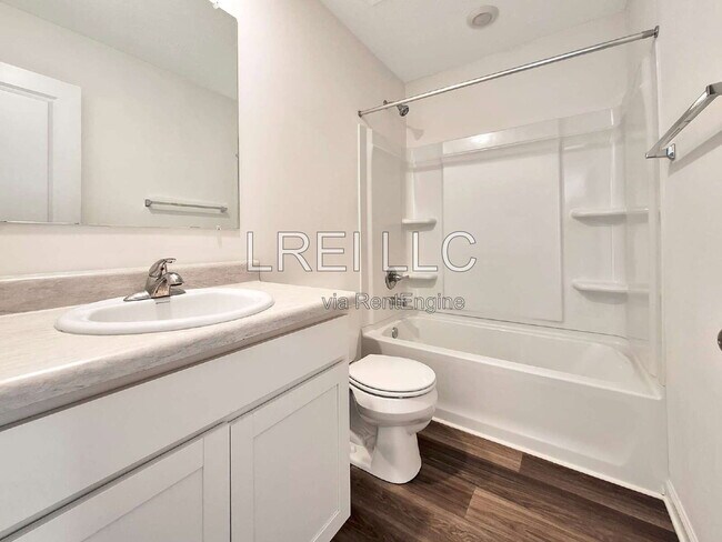 Building Photo - 8810 Warbler Br Wy