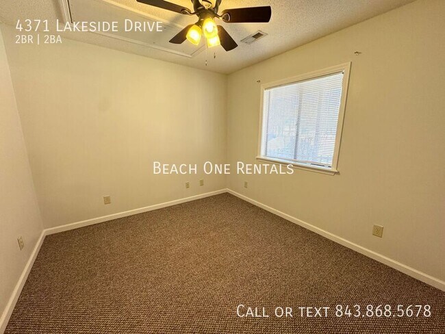 Building Photo - 4371 Lakeside Dr