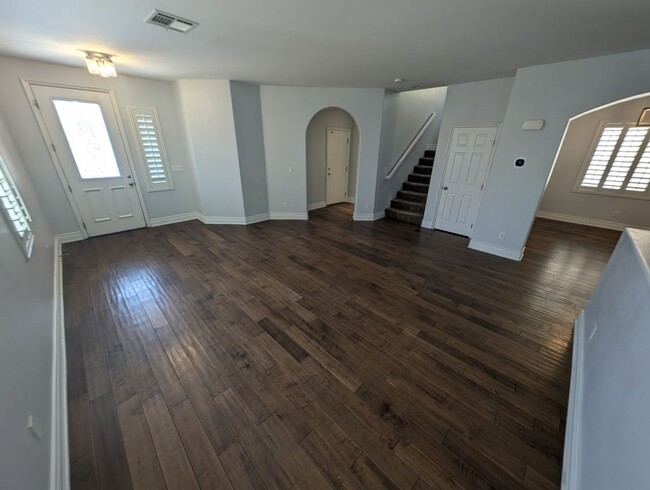 Building Photo - 202 Tall Ruff Dr