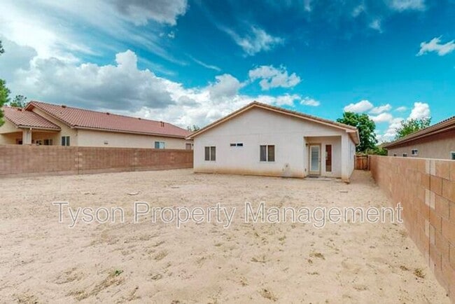 Building Photo - 10008 Rio Corto Ave SW