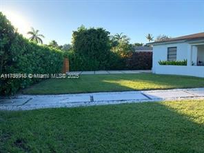 Building Photo - 6811 SW 52nd St