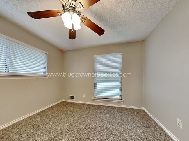 Building Photo - 4915 Chilton Dr