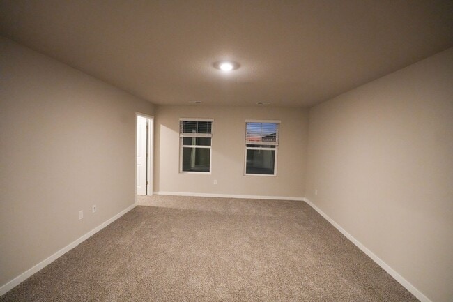 Building Photo - Townhome!! Near to I-80/35!! Private Backy...