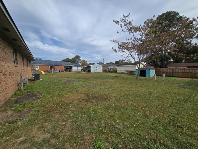 Building Photo - 1305 Berkshire Rd