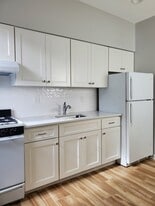 Building Photo - 43 S Adelaide Ave