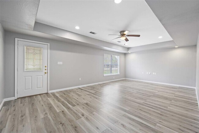 Building Photo - 1728 Connorvale Rd