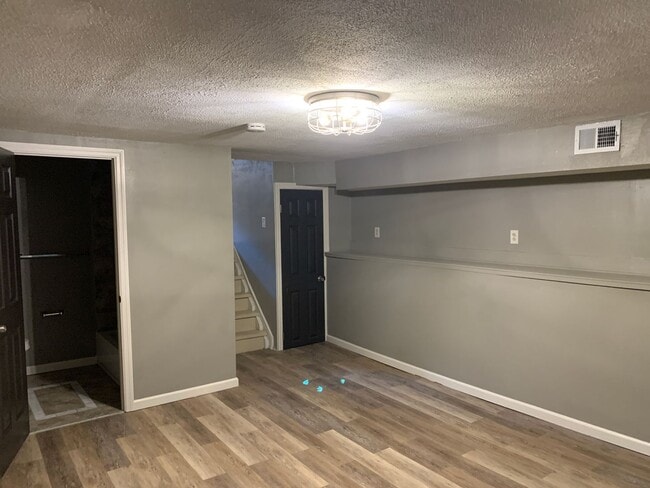 Building Photo - 2630 Edwards Wy