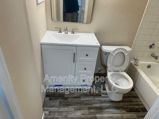 Building Photo - 704 Ninebark Ct