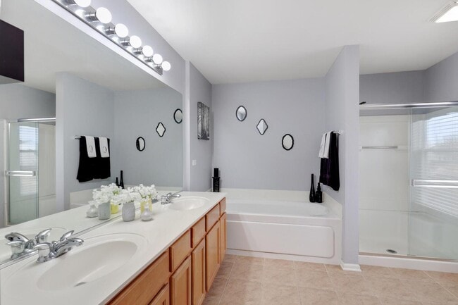 Building Photo - 11855 Presley Cir