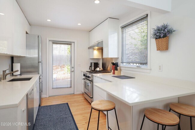 Building Photo - 29 Degraw Ave