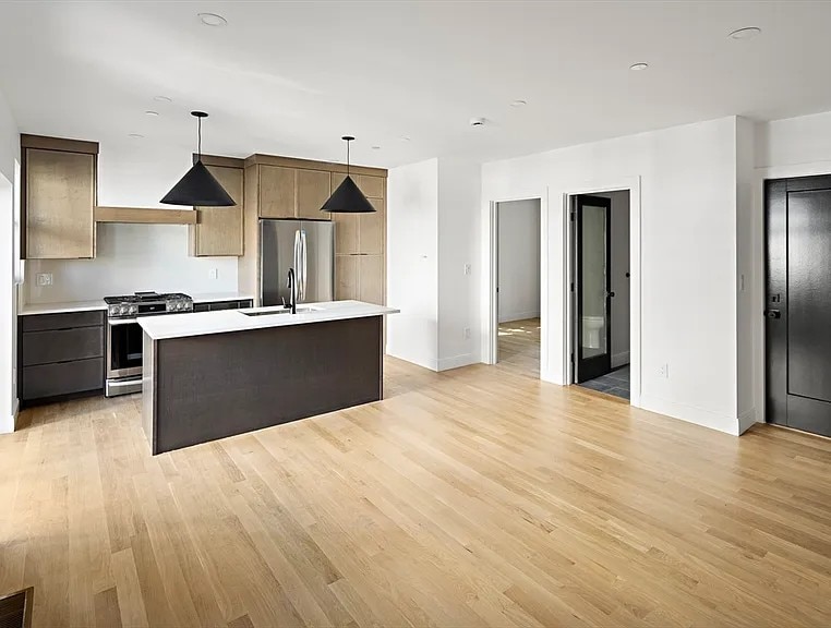 Building Photo - 99 5th St