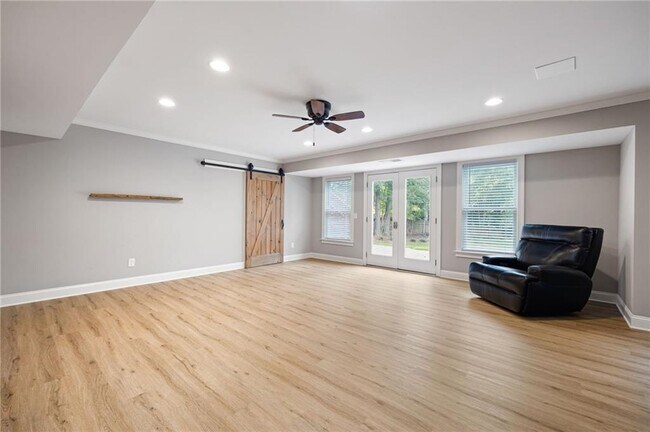 Building Photo - 227 Oakwind Pointe